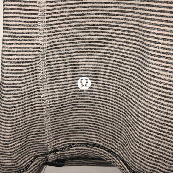 Women’s lululemon tank top - Picture 5 of 8